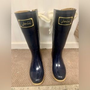 Joules rain books with winter inserts